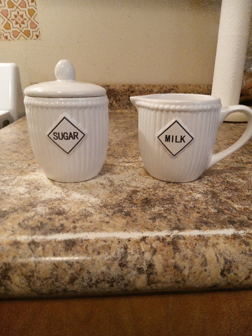 New ceramic cream and sugar set